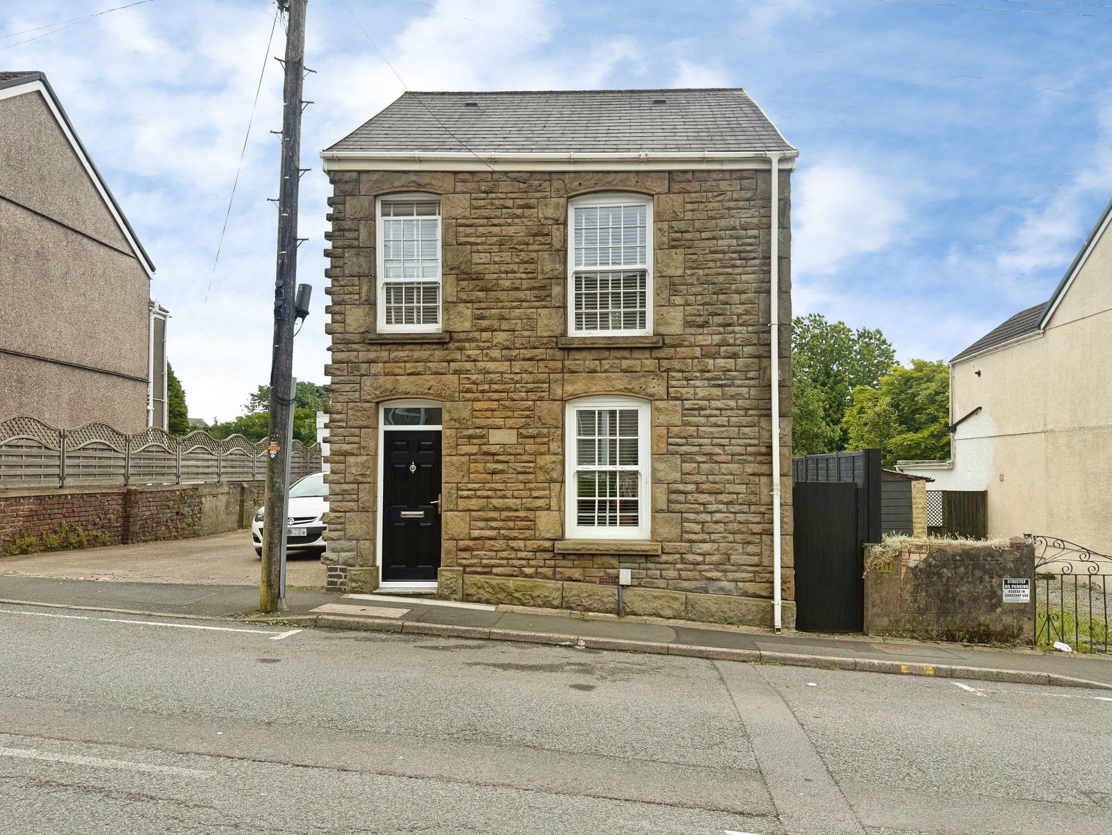 Detached House in Swansea