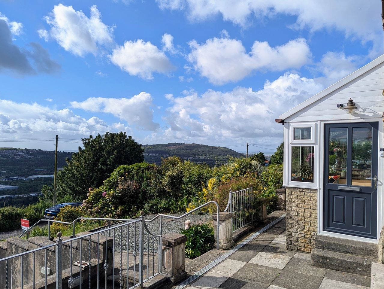 Detached House in Swansea