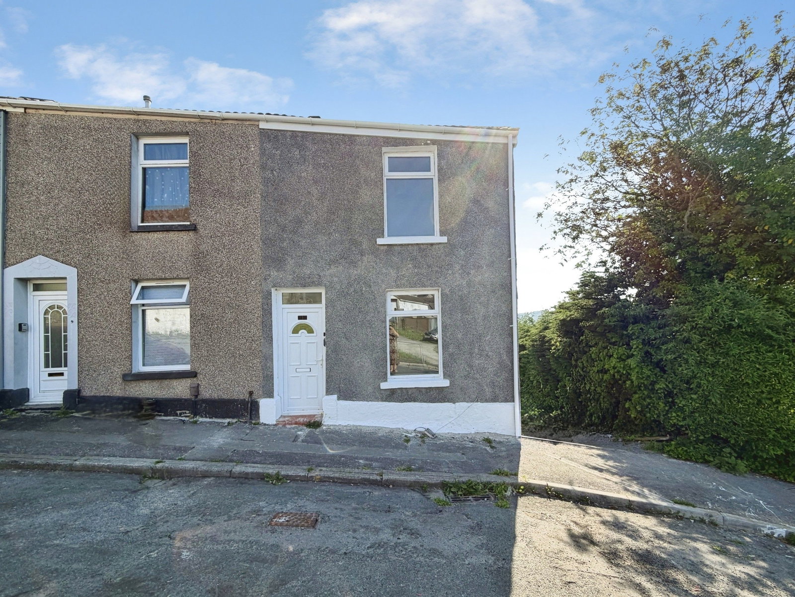 End Of Terrace House in Swansea