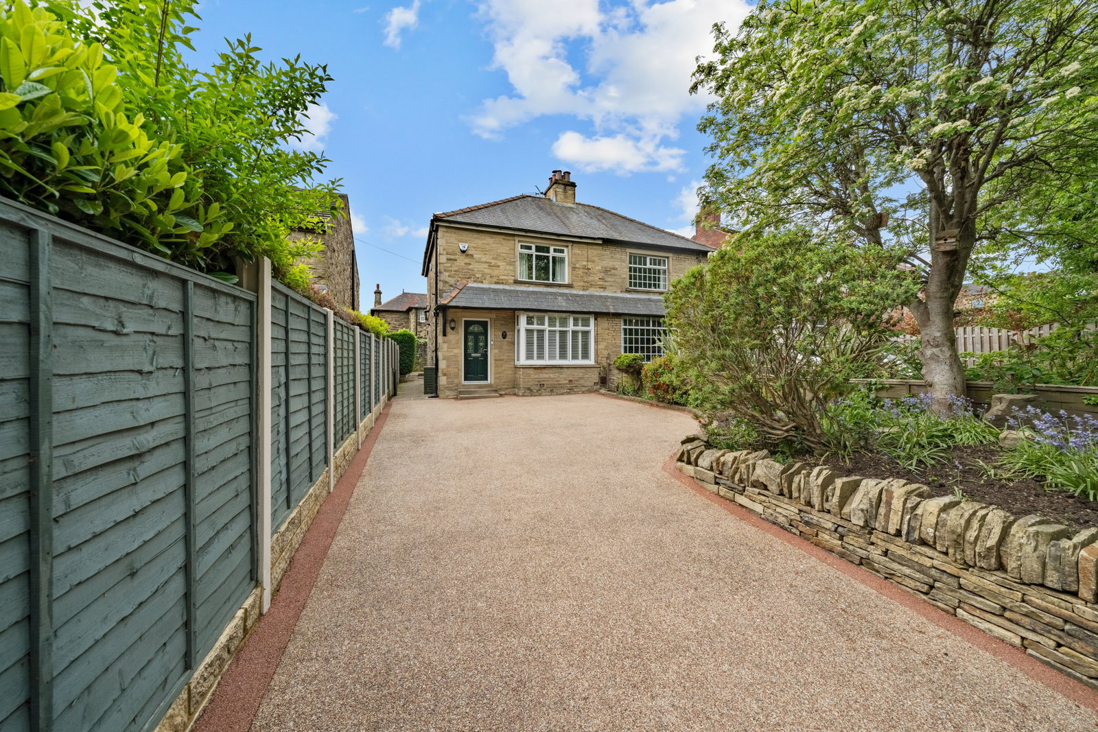 Semi Detached House in Halifax