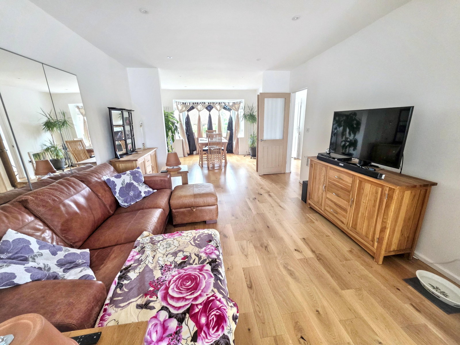 Semi Detached House in Little Weighton