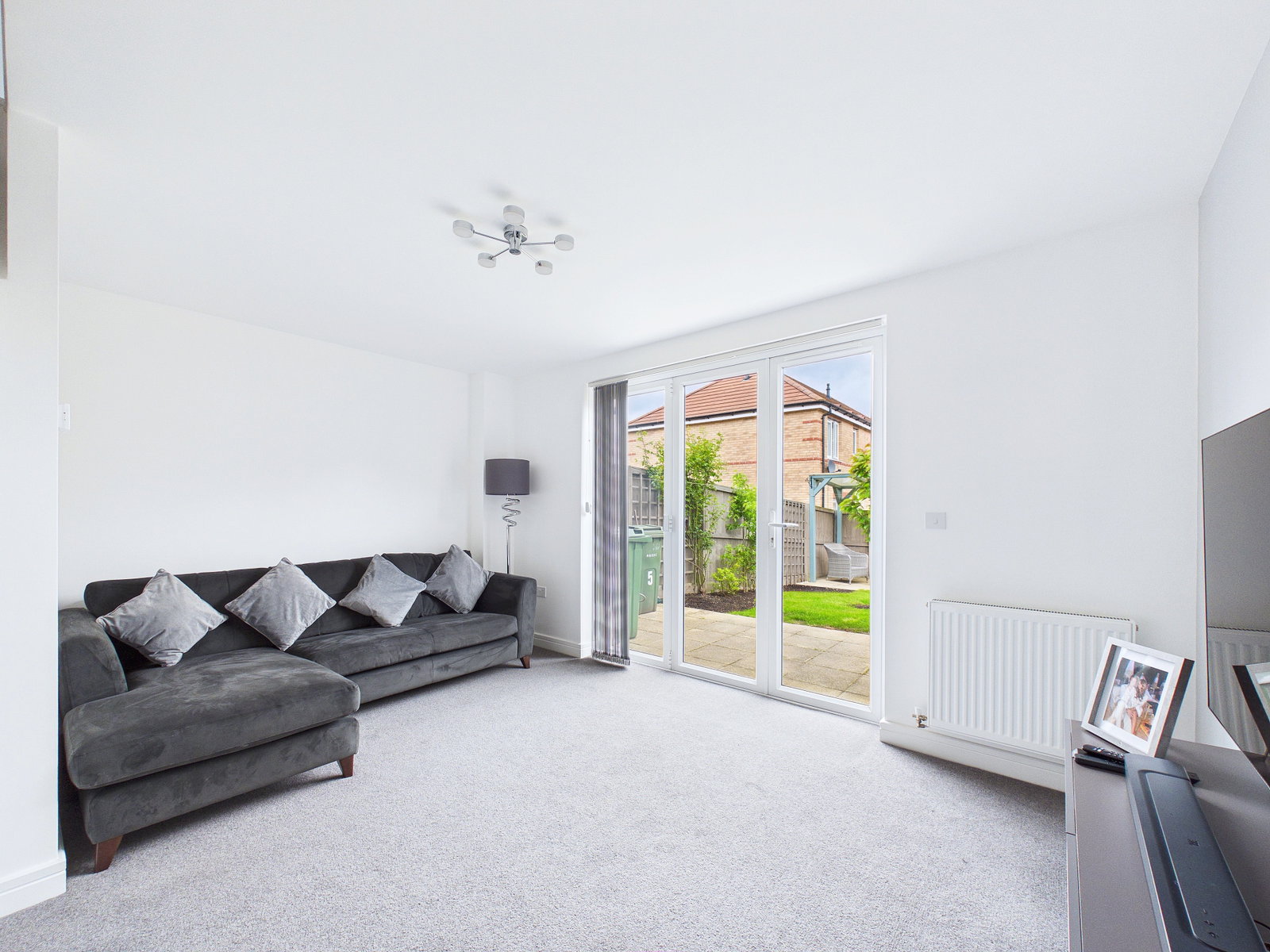 Semi Detached House in Clipstone Village