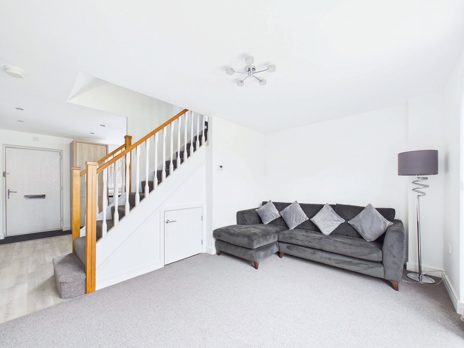 Semi Detached House in Clipstone Village