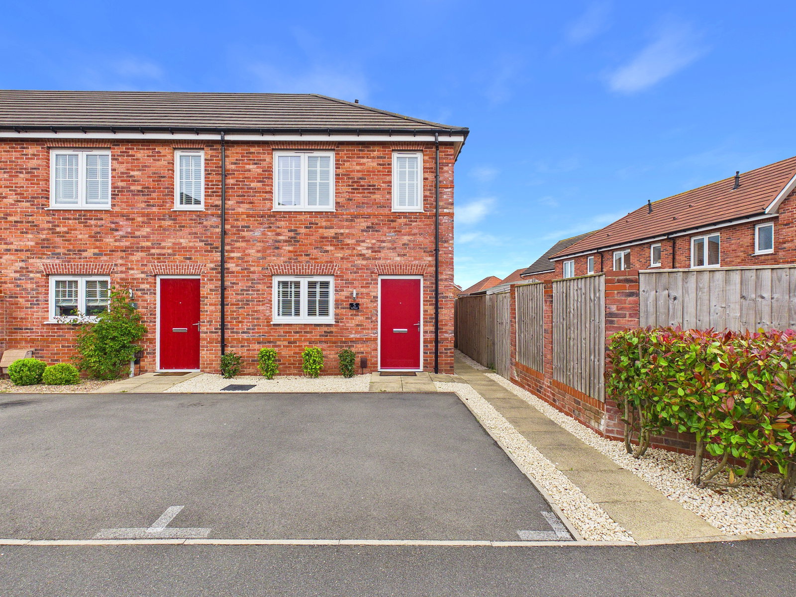 Semi Detached House in Clipstone Village