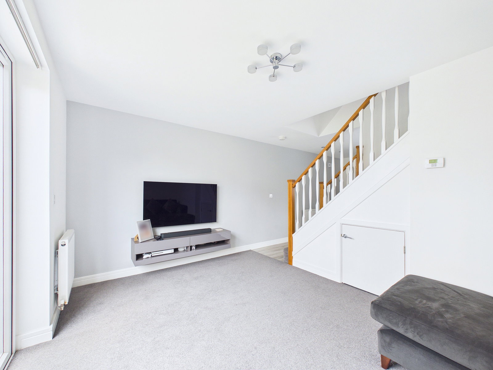 Semi Detached House in Clipstone Village