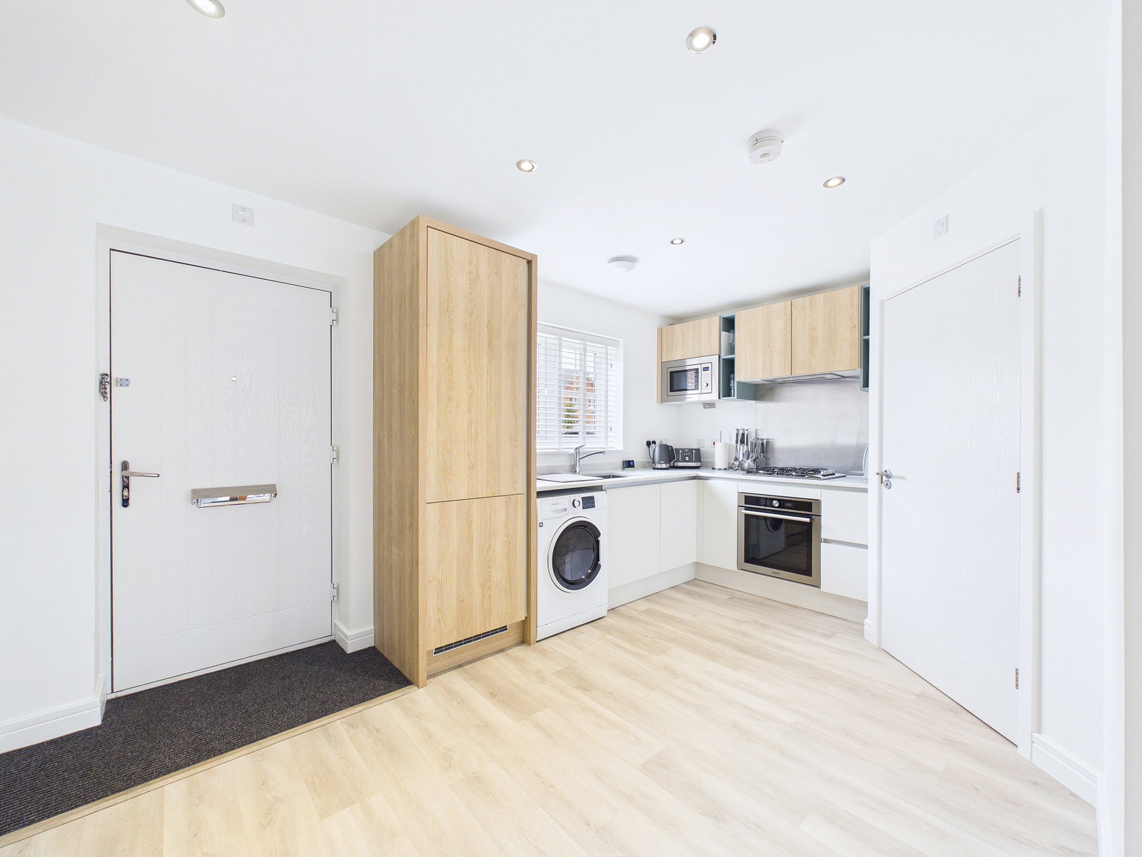 Semi Detached House in Clipstone Village