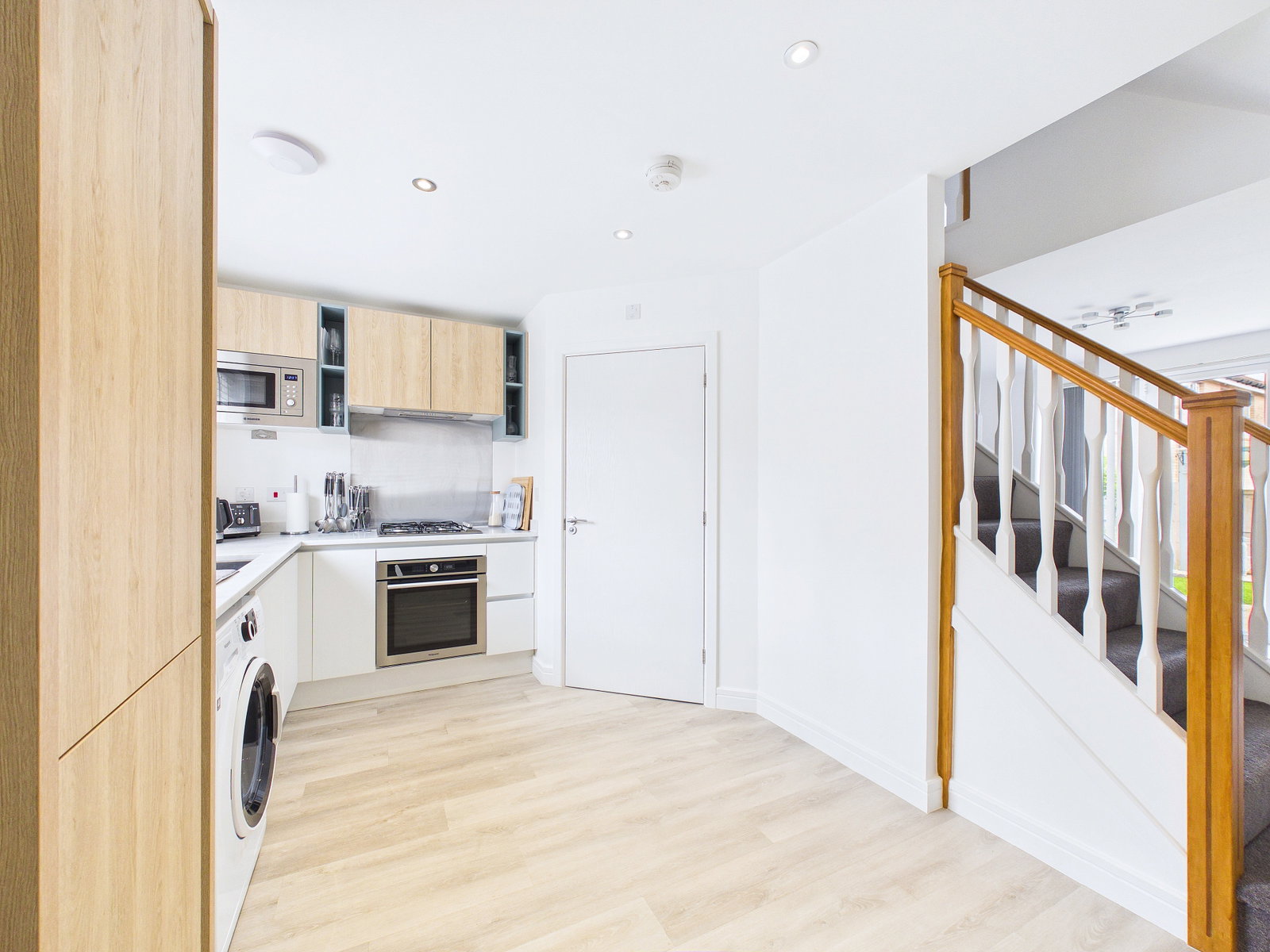 Semi Detached House in Clipstone Village