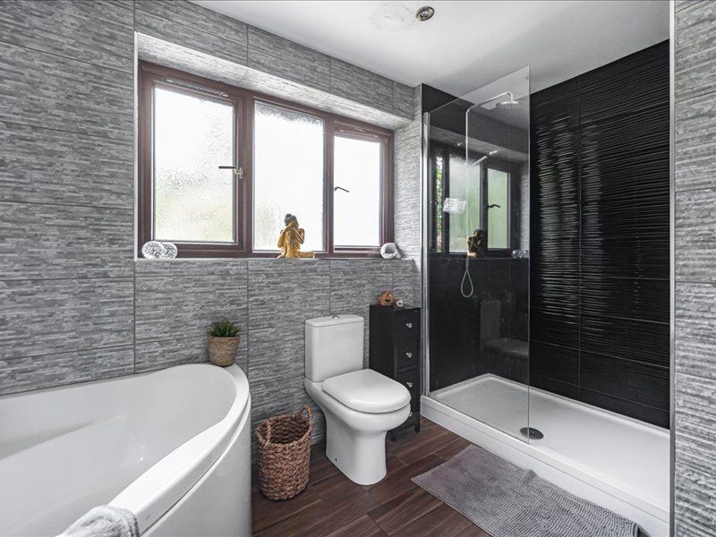Detached House in Pontyclun