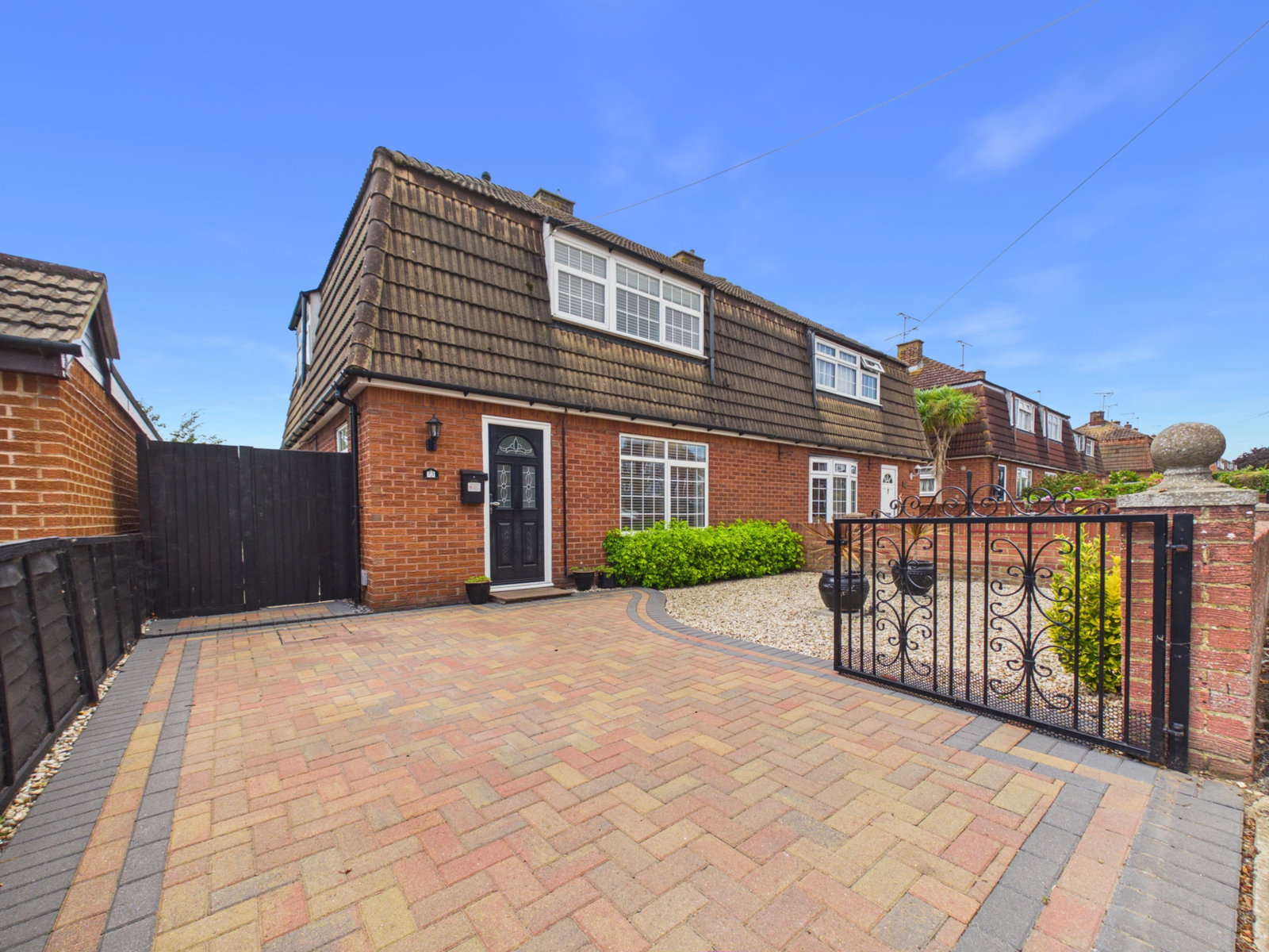 Semi Detached House in Rochester