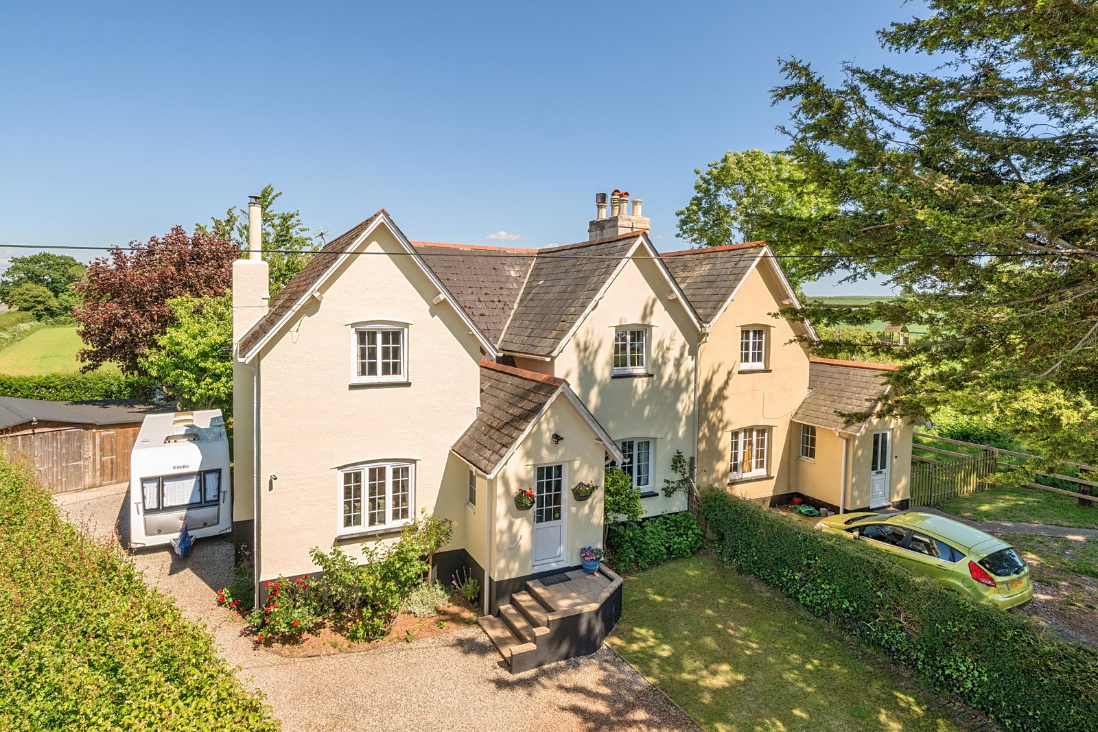 Semi Detached House in Exeter