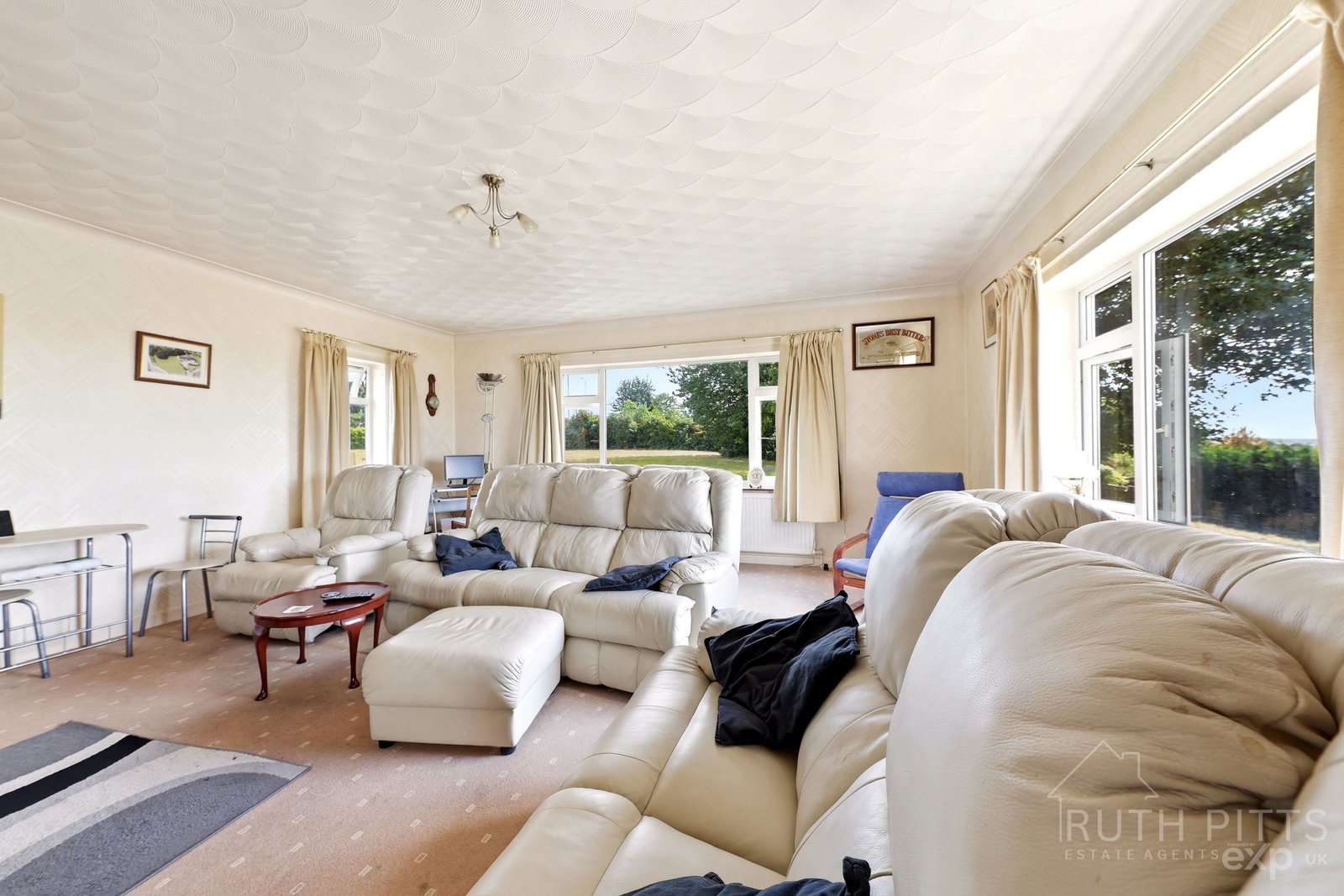 Bungalow for sale in Pontefract, Minsthorpe Lane, South Elmsall WF9