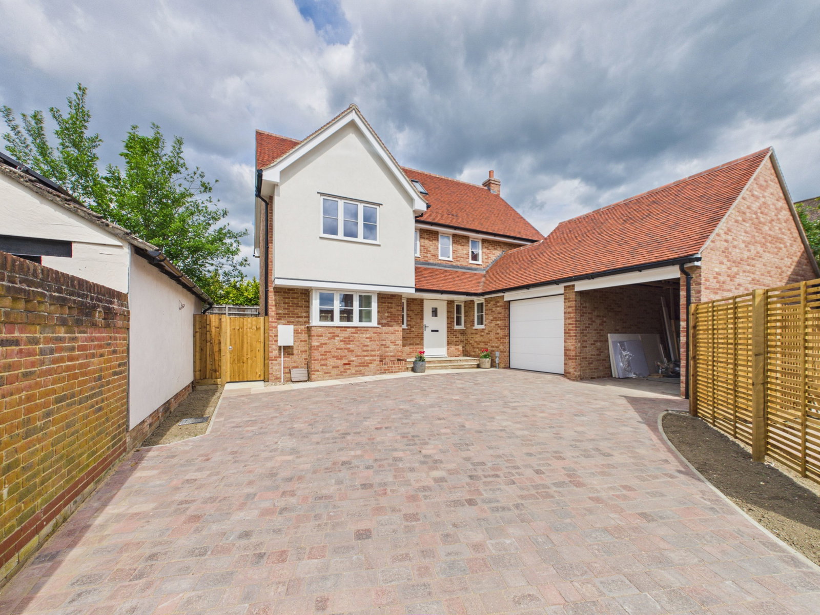 Detached House in Halstead