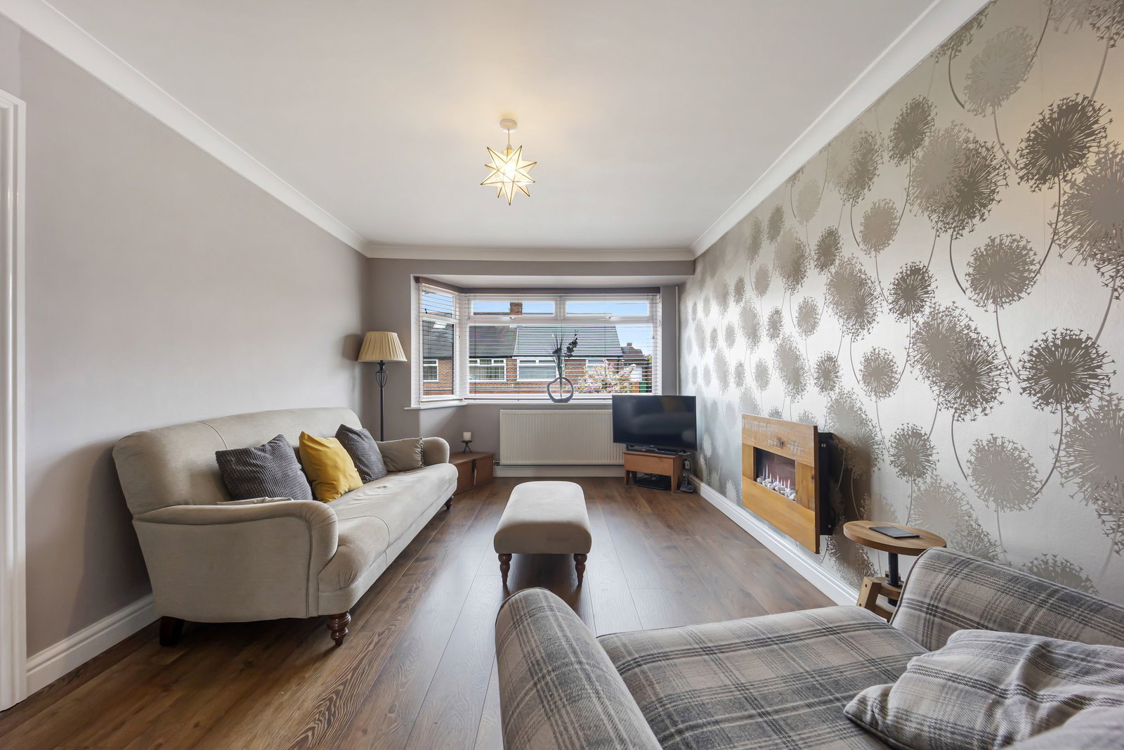 Semi Detached House in Leigh