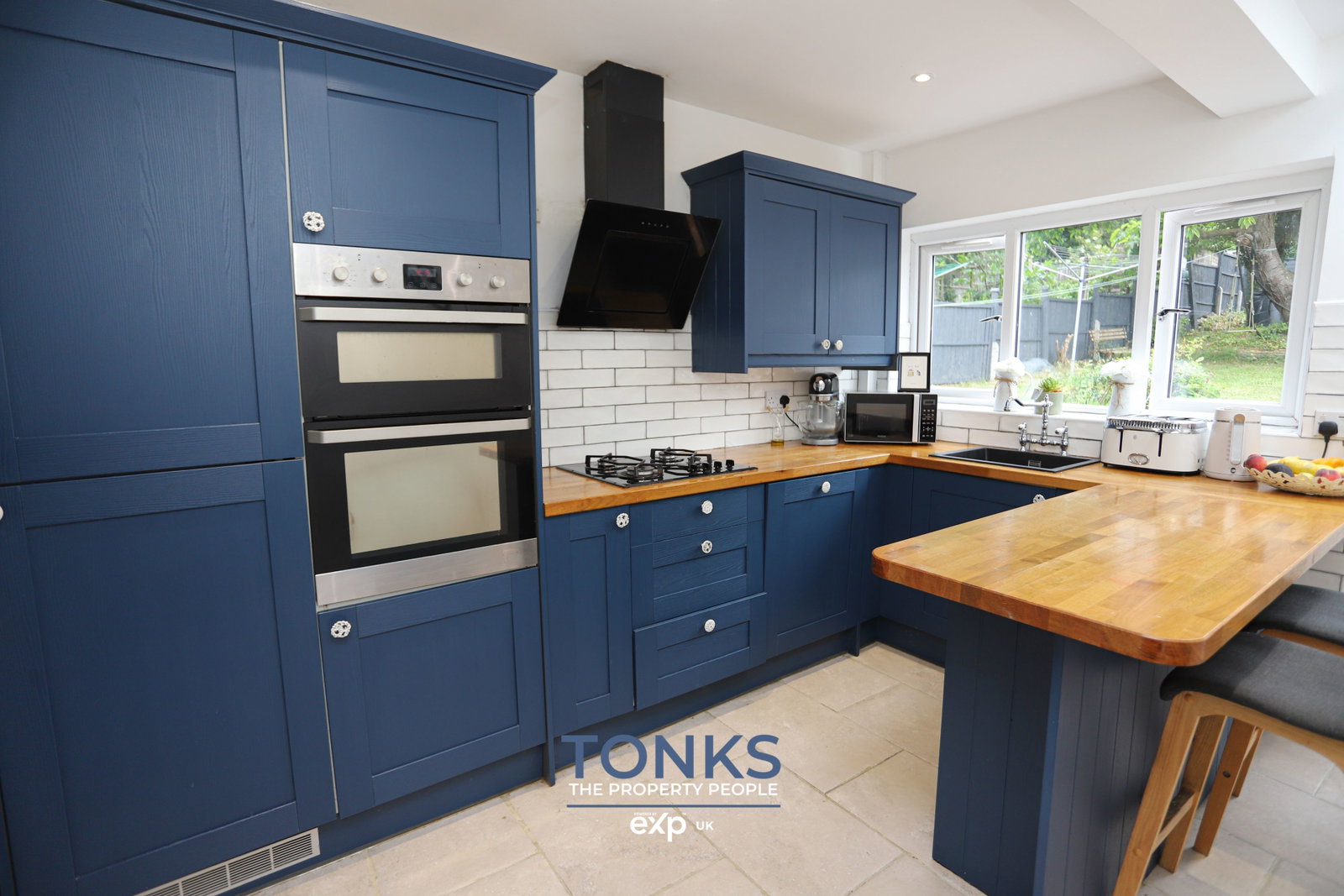 Semi Detached House in Oldbury