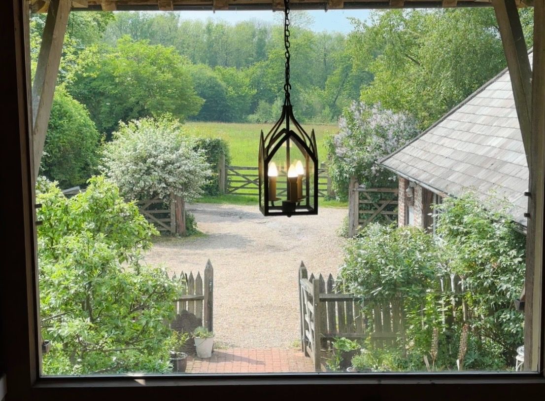 Detached House in Ashford