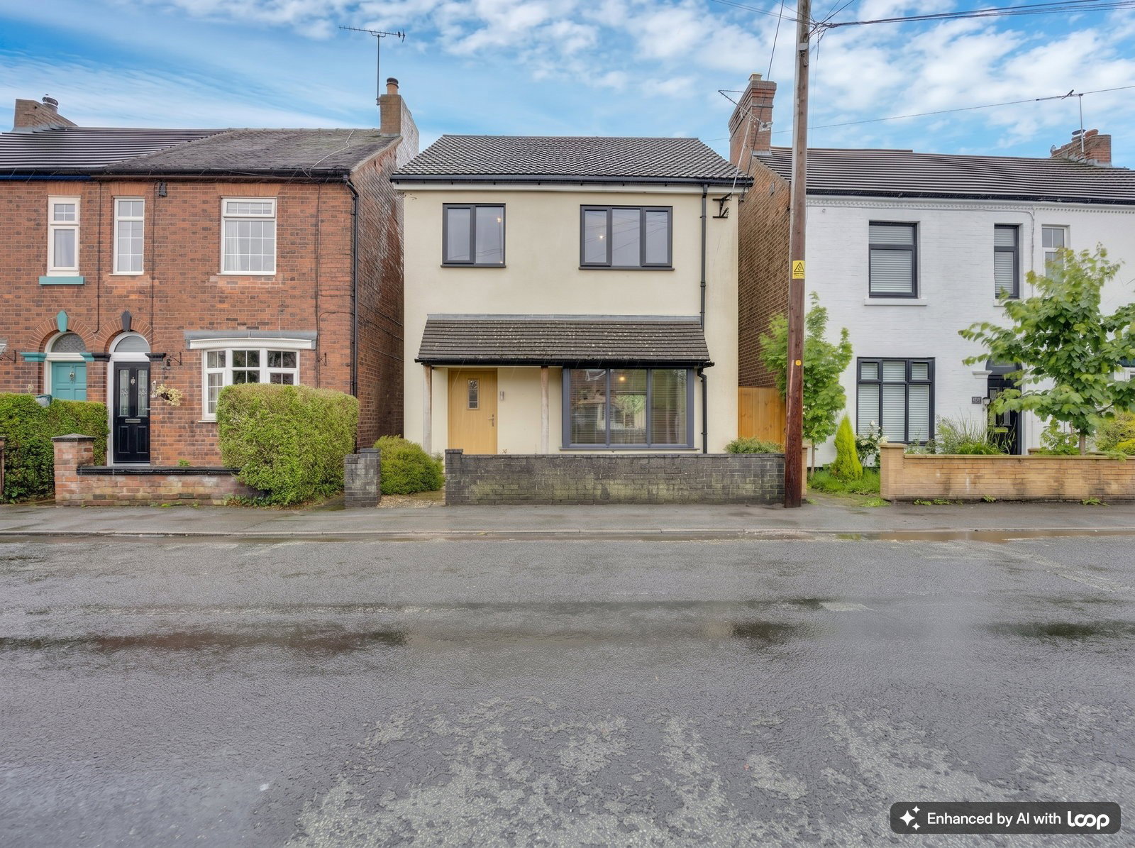 Detached House in Stoke-on-trent