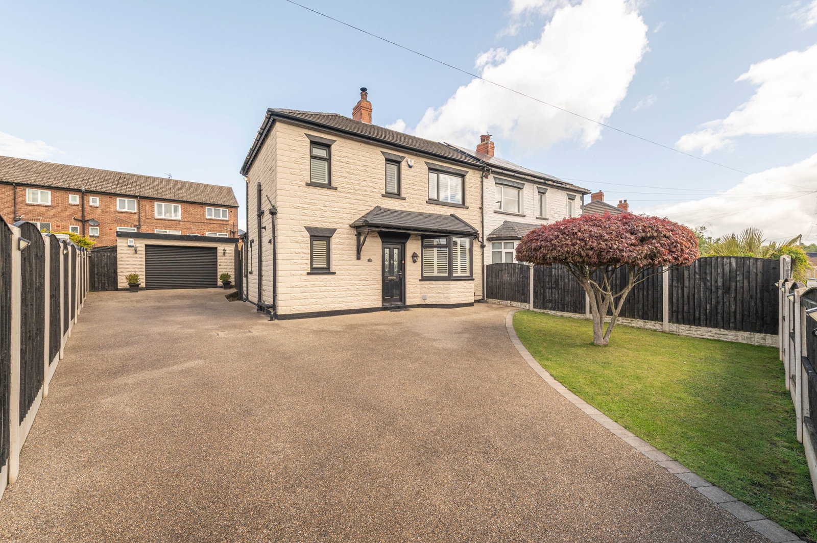 Semi Detached House in Leeds