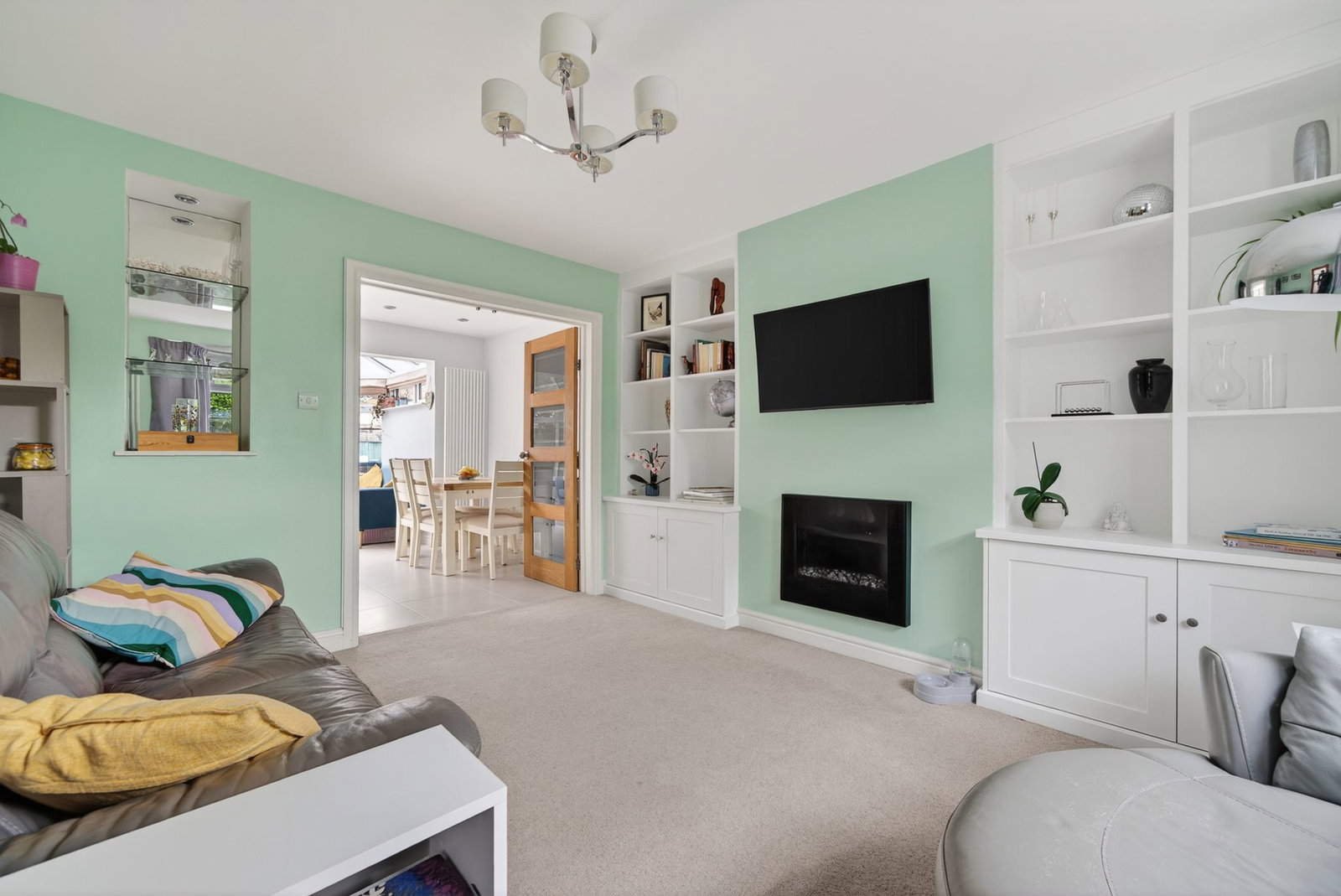 Semi Detached House in West Ewell