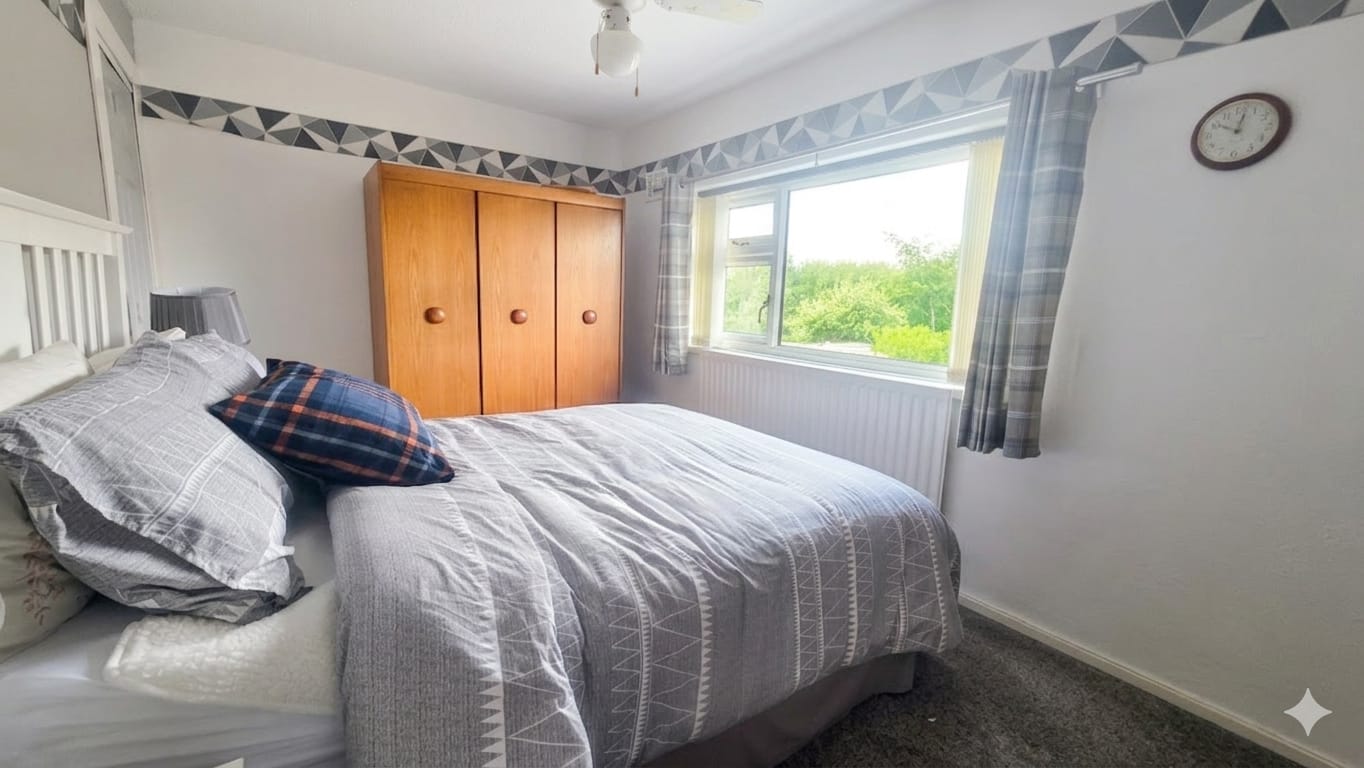 Semi Detached House in Stoke-on-trent