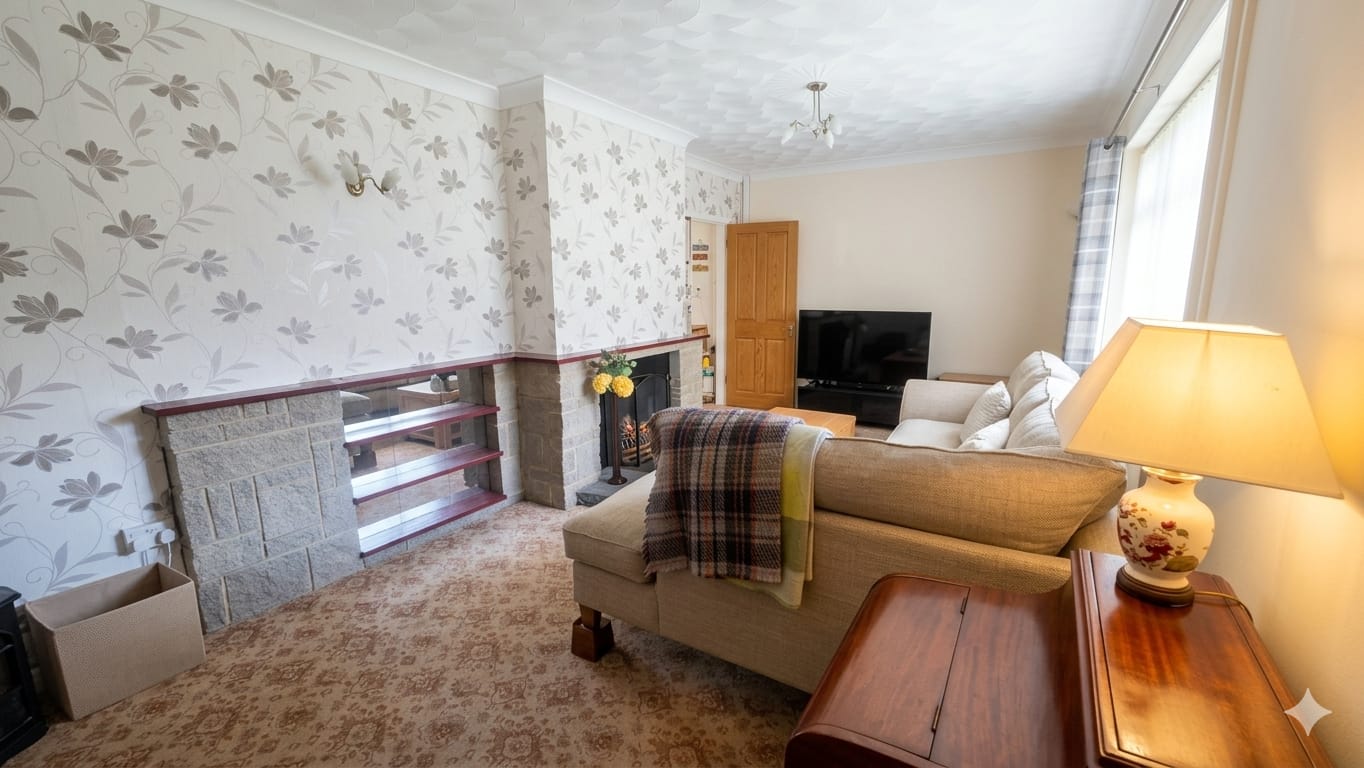Semi Detached House in Stoke-on-trent