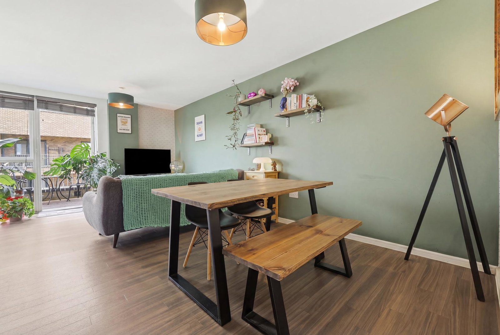 Apartment for sale in London, Troubridge Square, E17, 843 m²