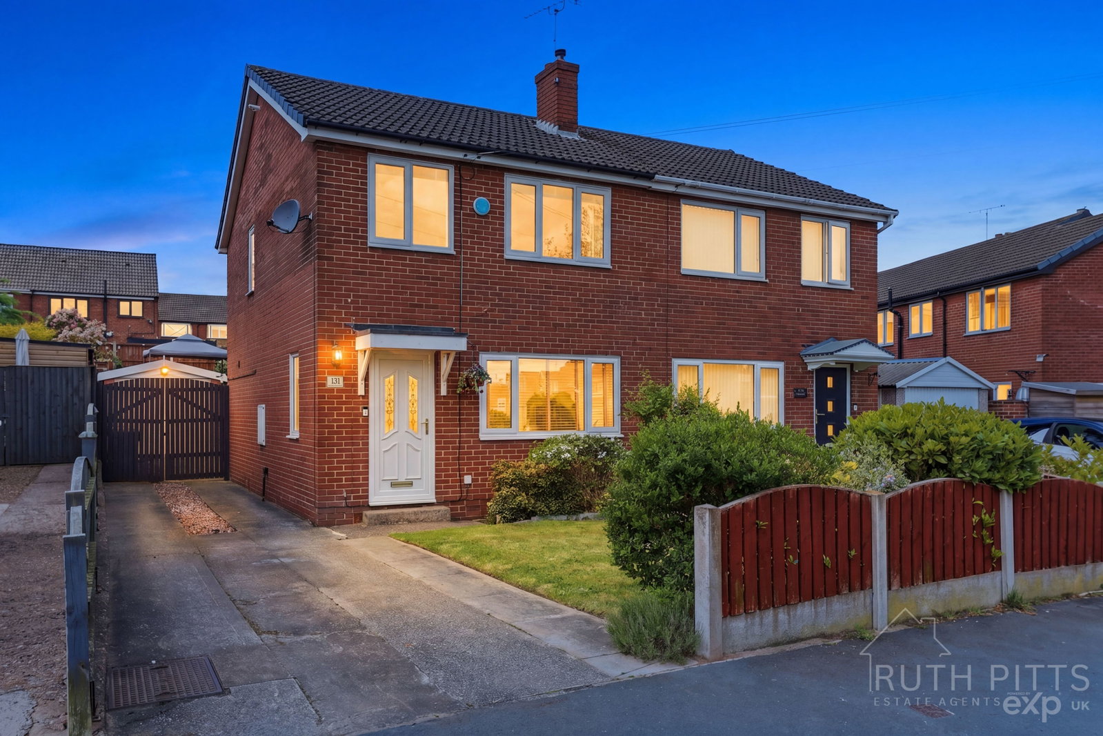 Semi Detached House in Castleford
