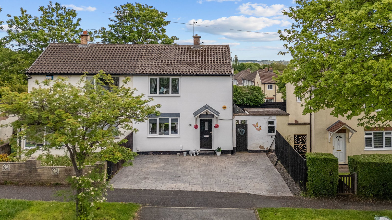 Semi Detached House in Huddersfield