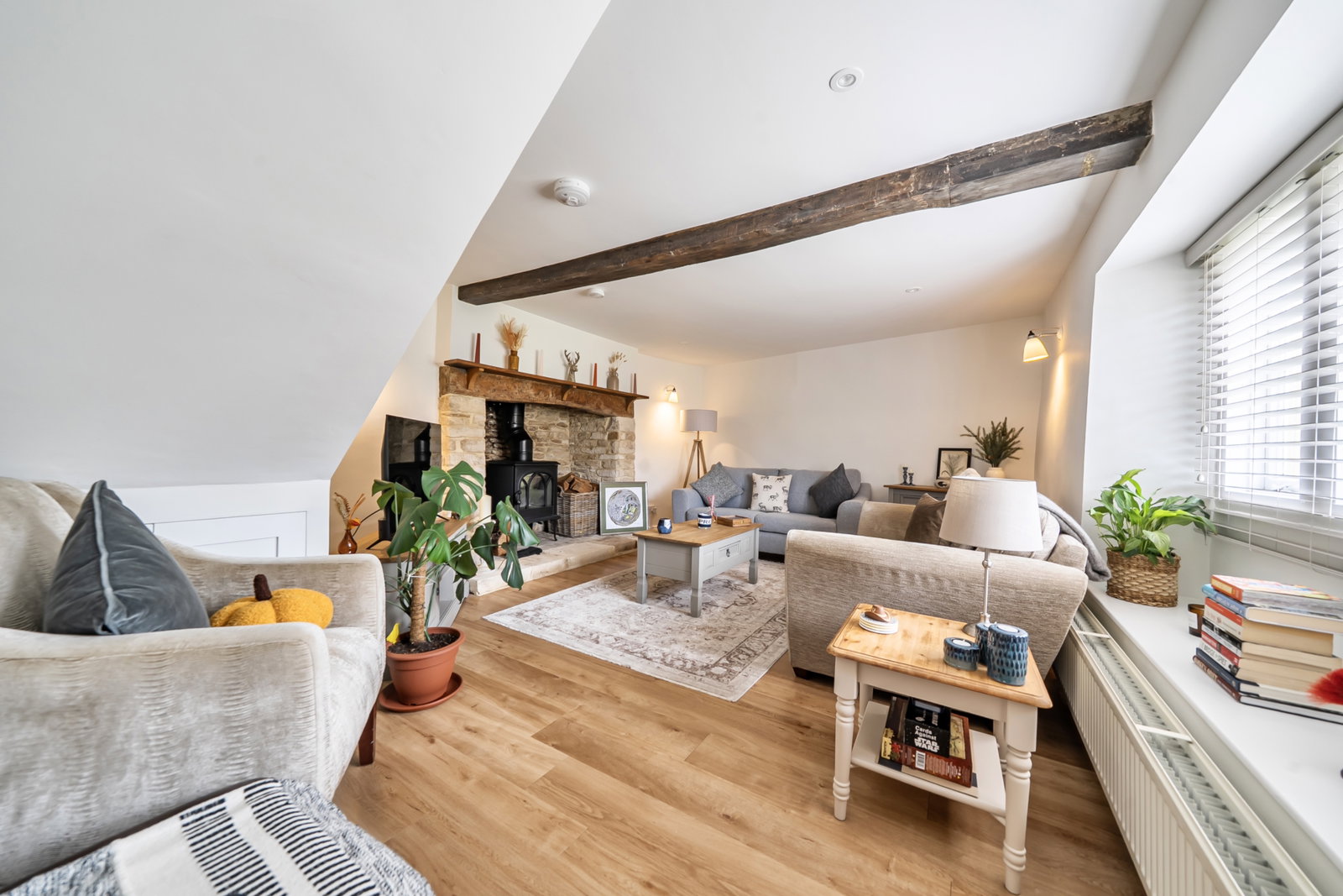 End Of Terrace House in Biddestone