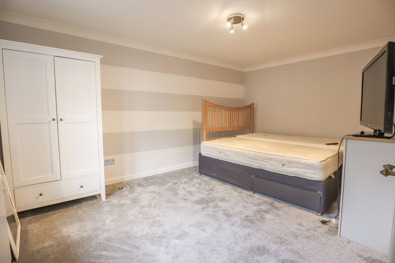 Semi Detached House in Calne