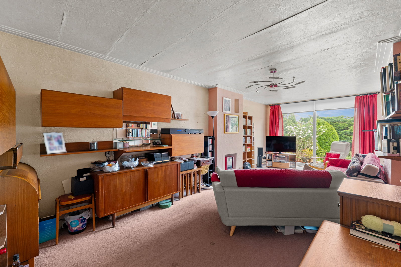 Detached House in Purley