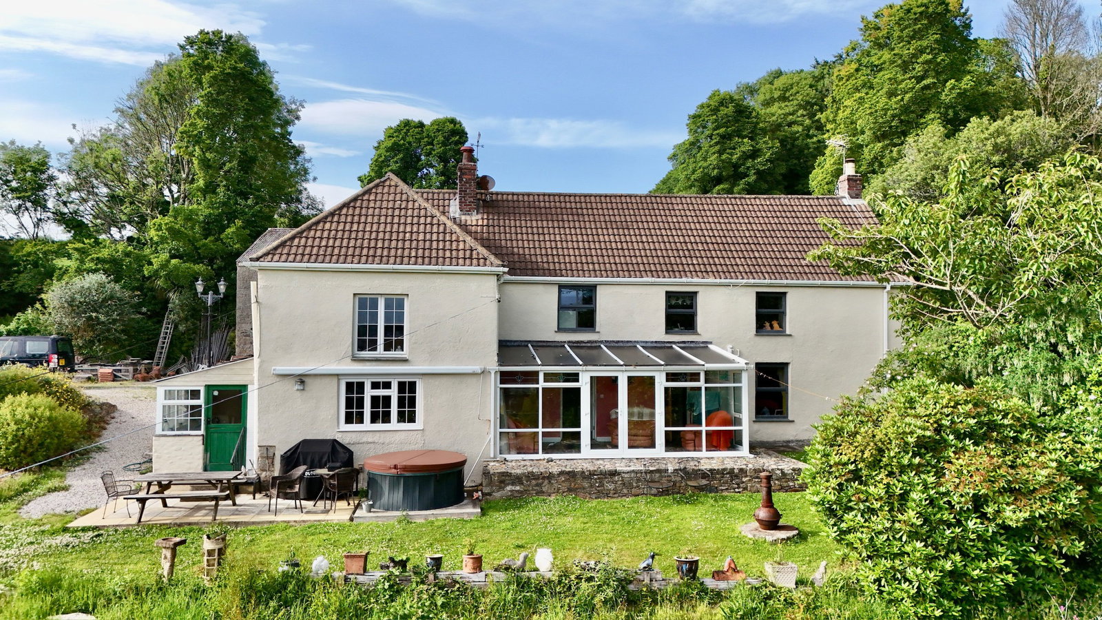 Detached House in Par
