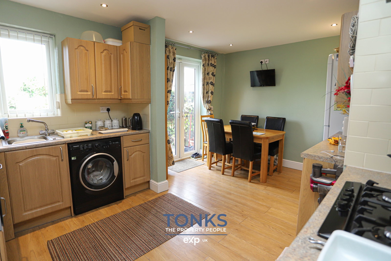 Semi Detached House in Oldbury