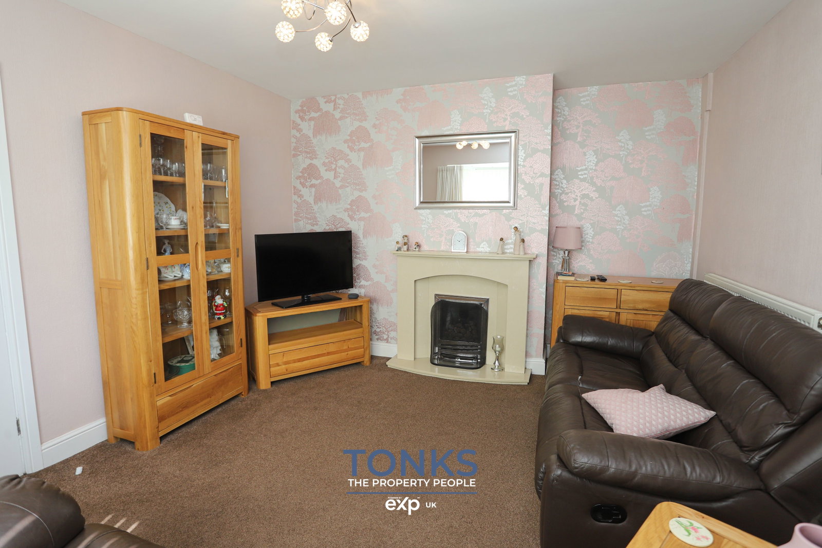 Semi Detached House in Oldbury