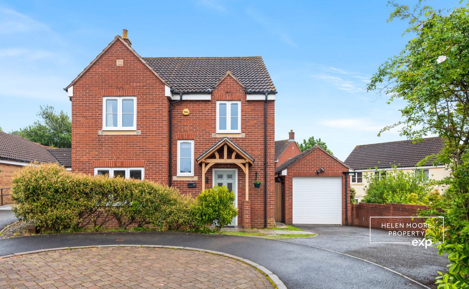 Detached House in Plymouth