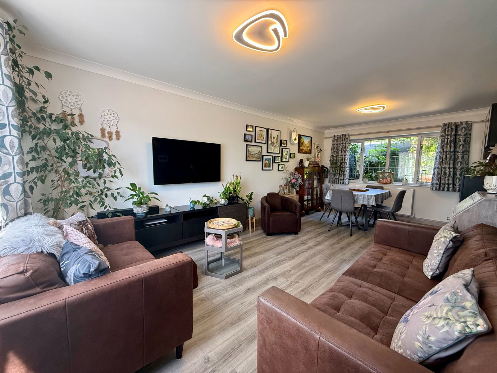 Semi Detached House in Swadlincote