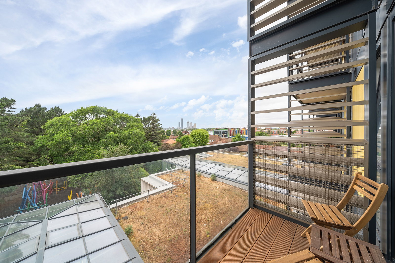 Flat for sale in London, Cranston Court, Shepherd's Bush, W12, 897 m²