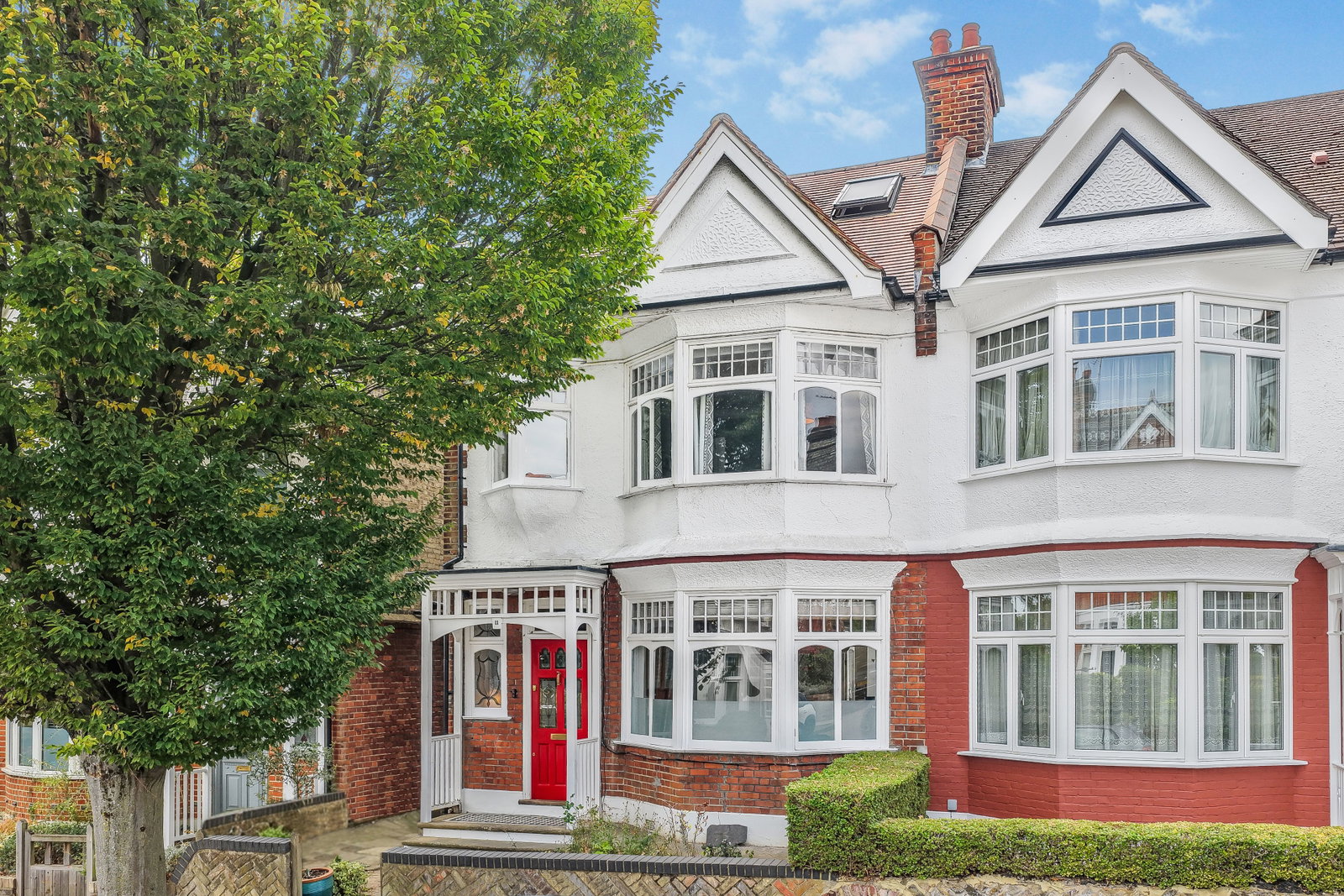 Semi Detached House for sale in London, Springcroft Avenue, N2