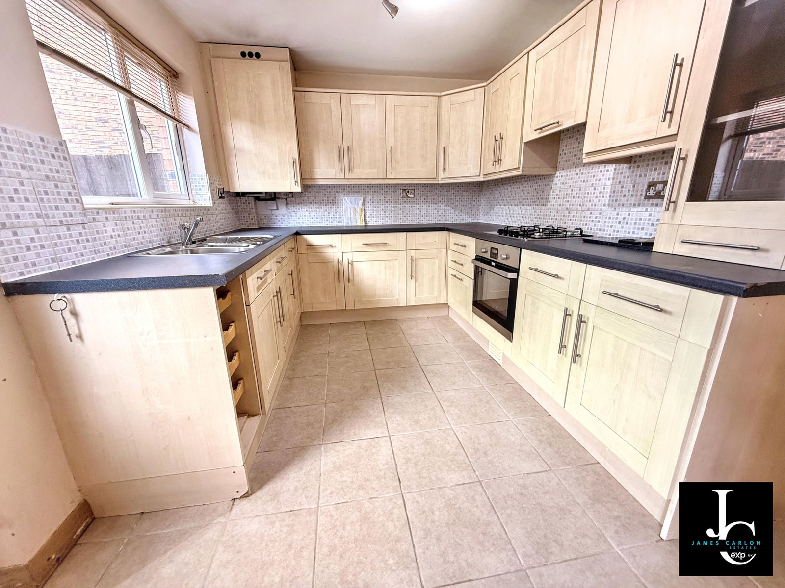 Semi Detached House in Telford