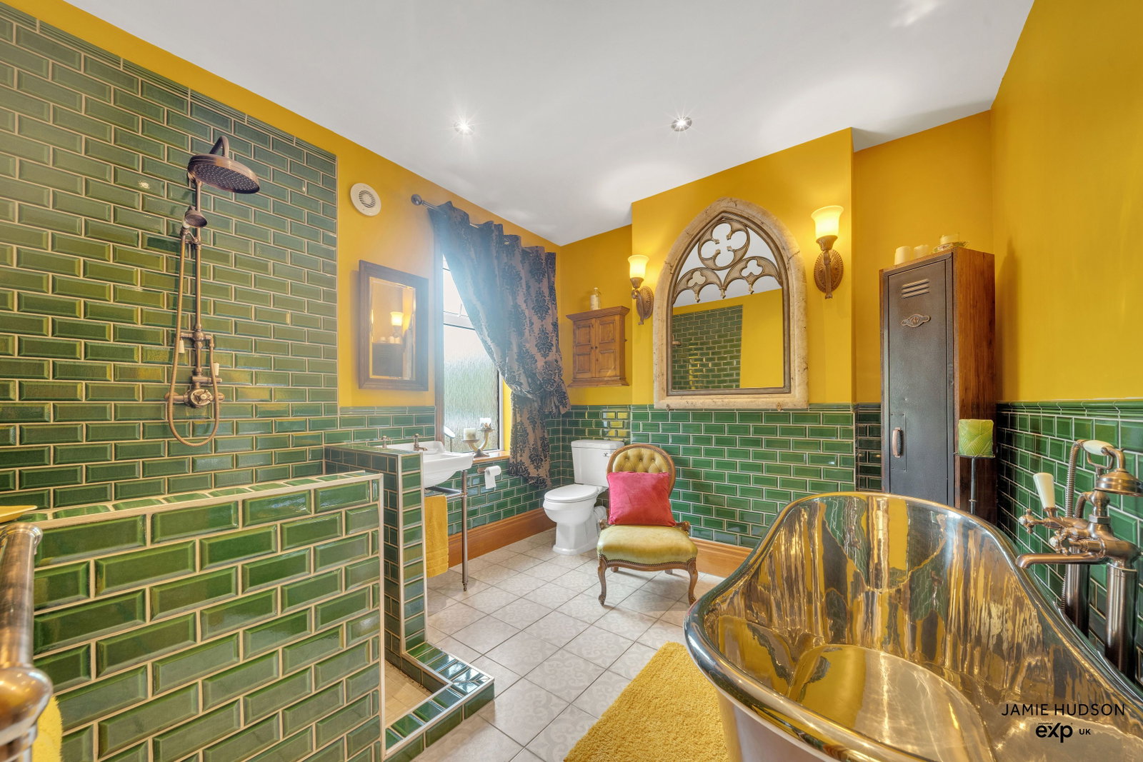 Semi Detached House in Burnley