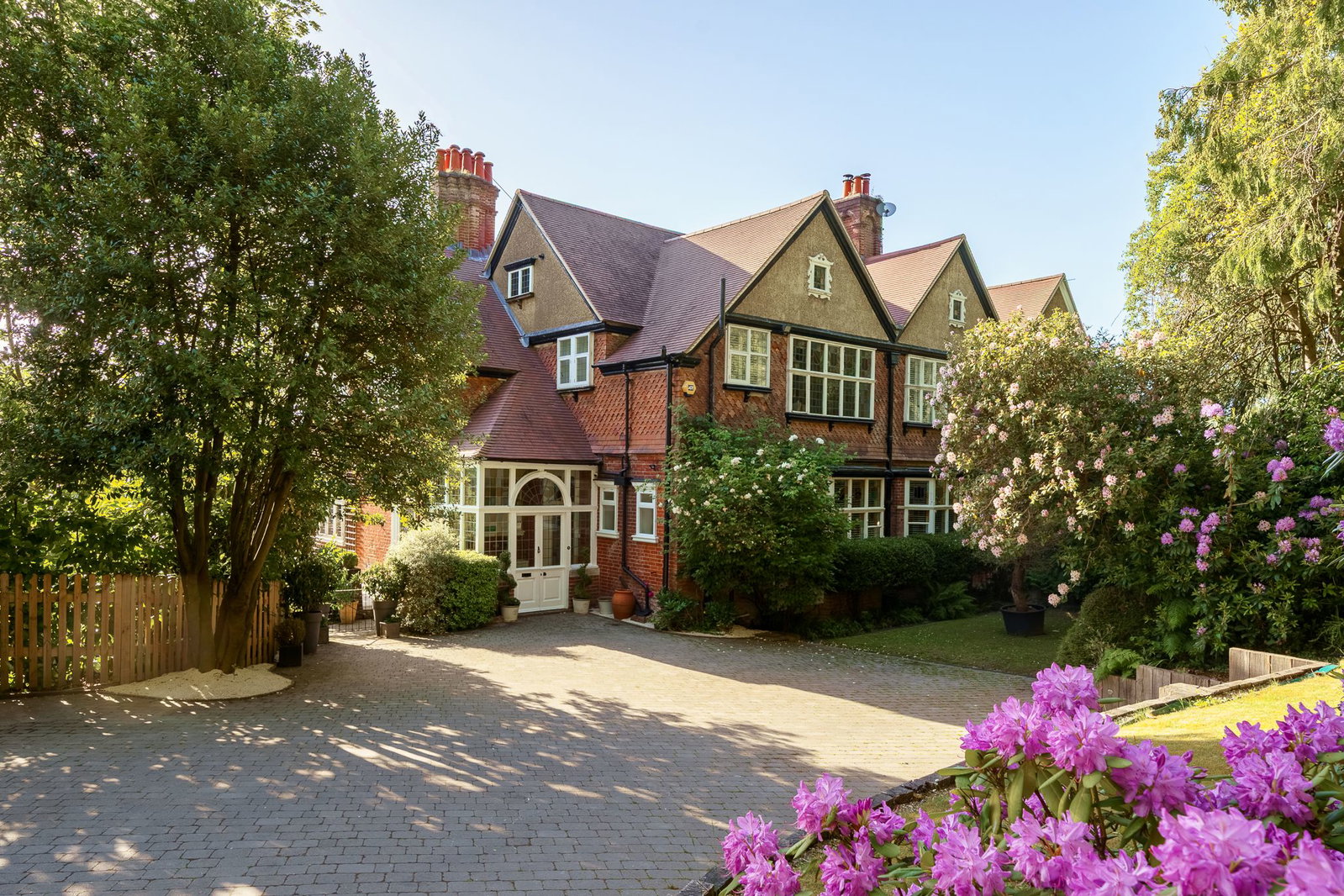 Semi Detached House in East Grinstead