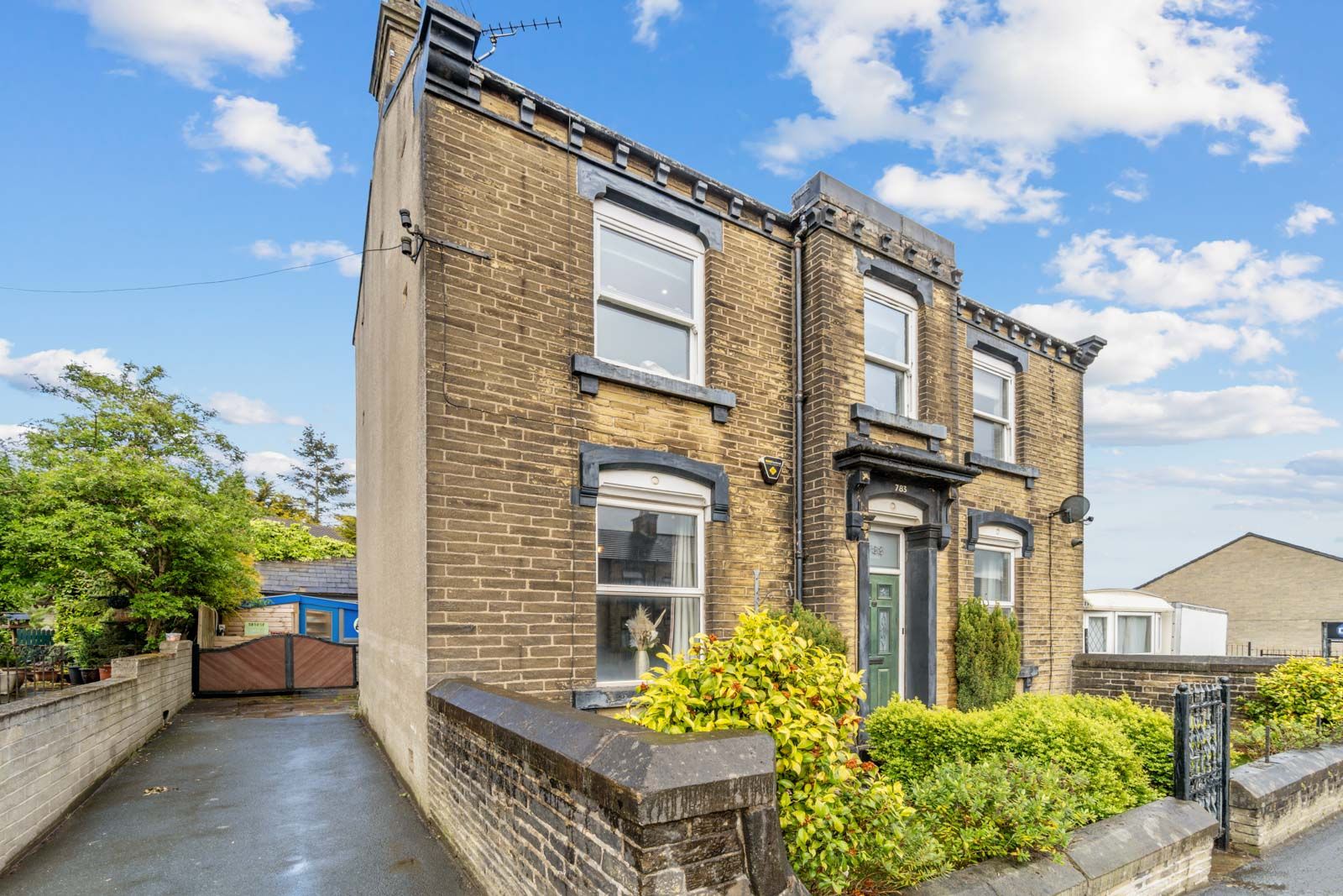 Detached House in Bradford