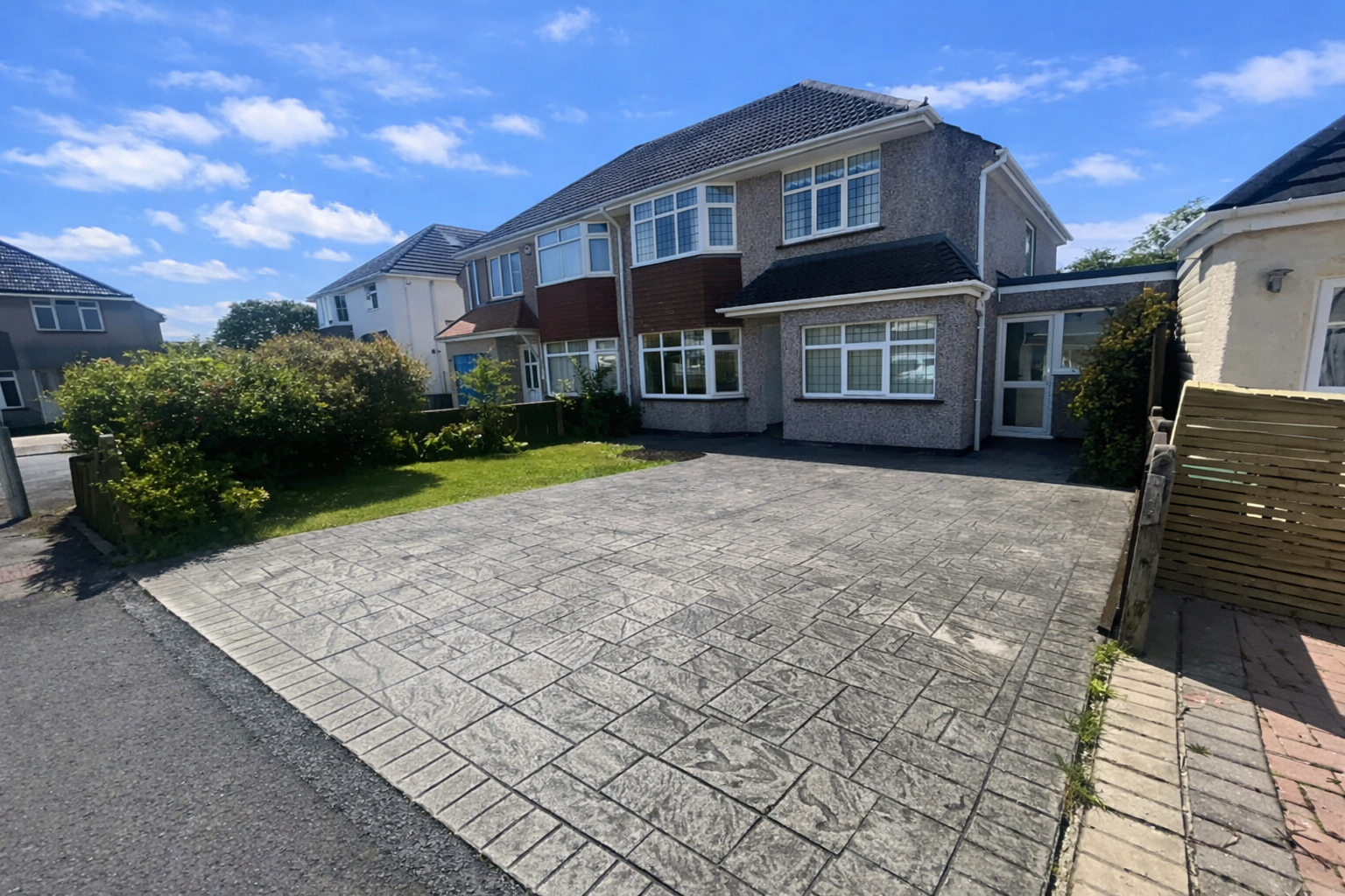Semi Detached House in Swansea