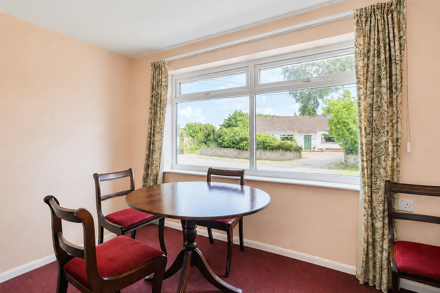 Bungalow in Warminster