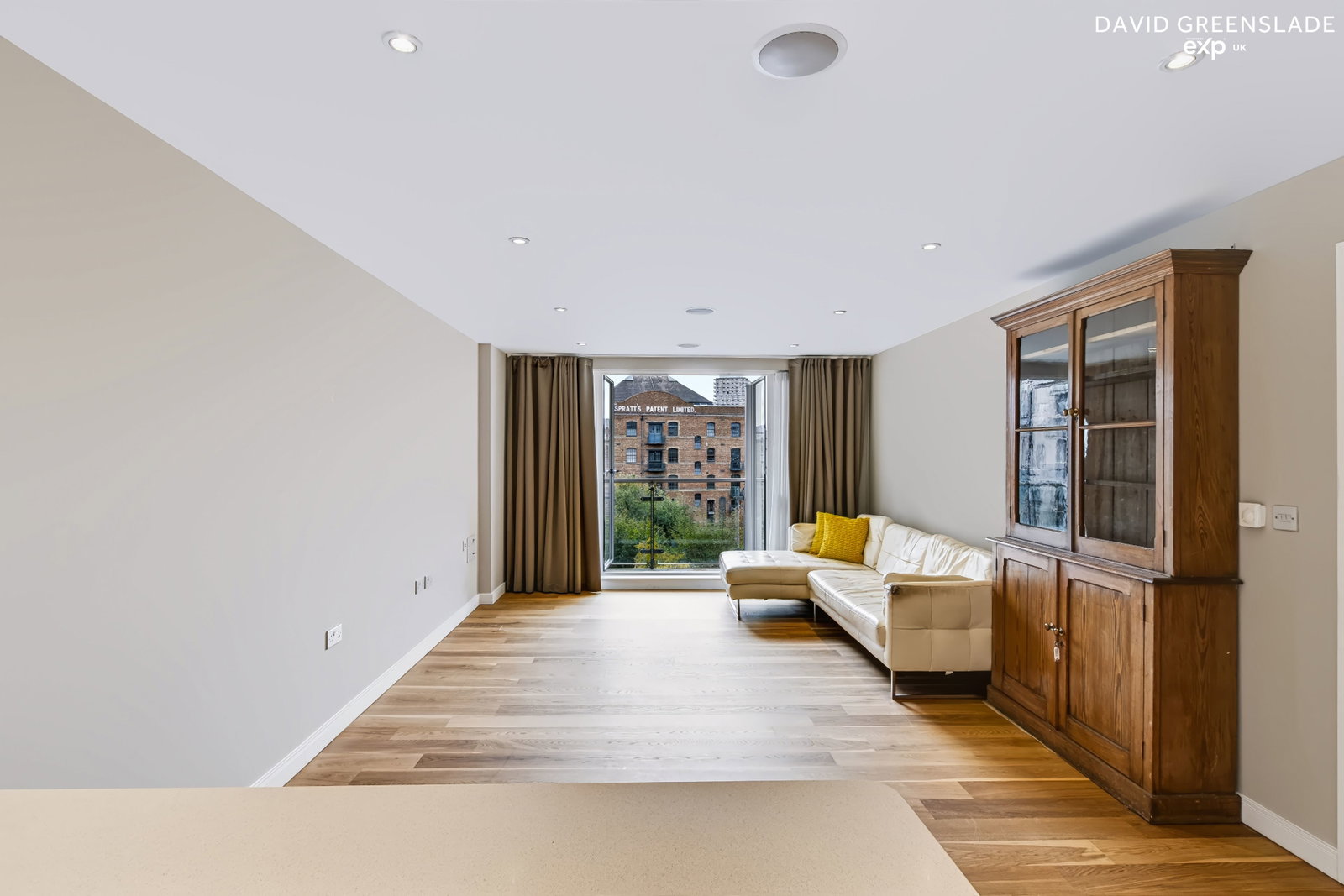Apartment for sale in London, 30 Voysey Square, Caspian Wharf, London, E3 3LG