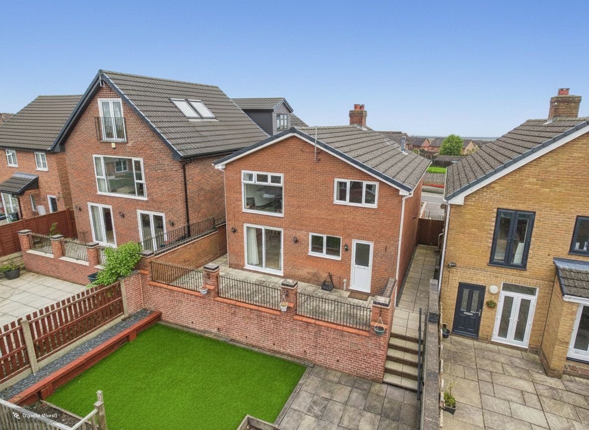 Detached House in Nottingham