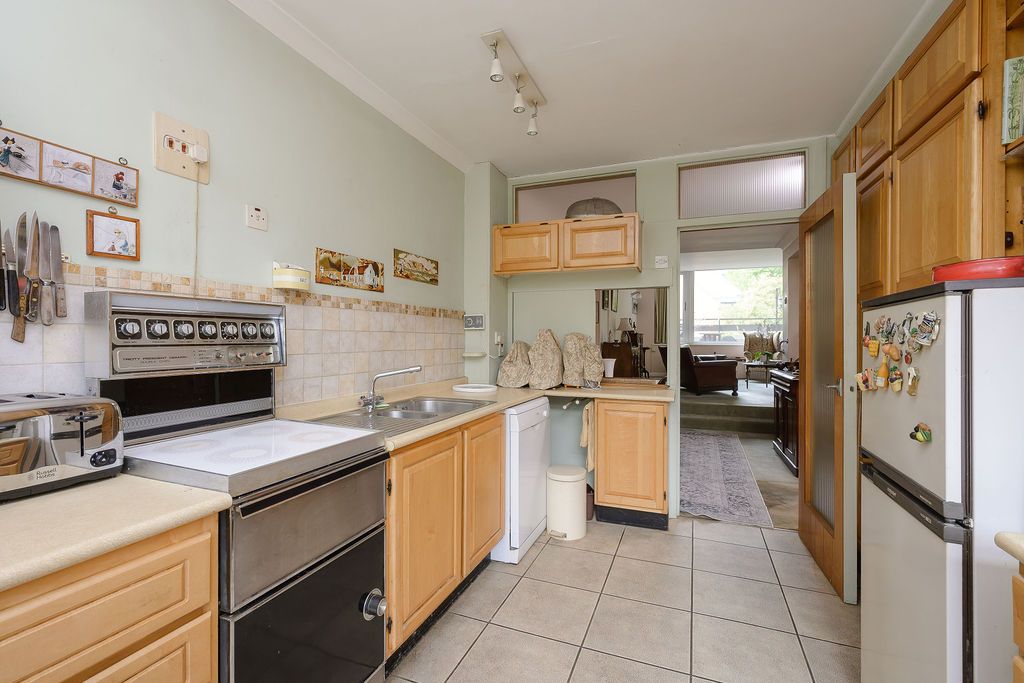 Detached House in Kingston Upon Thames