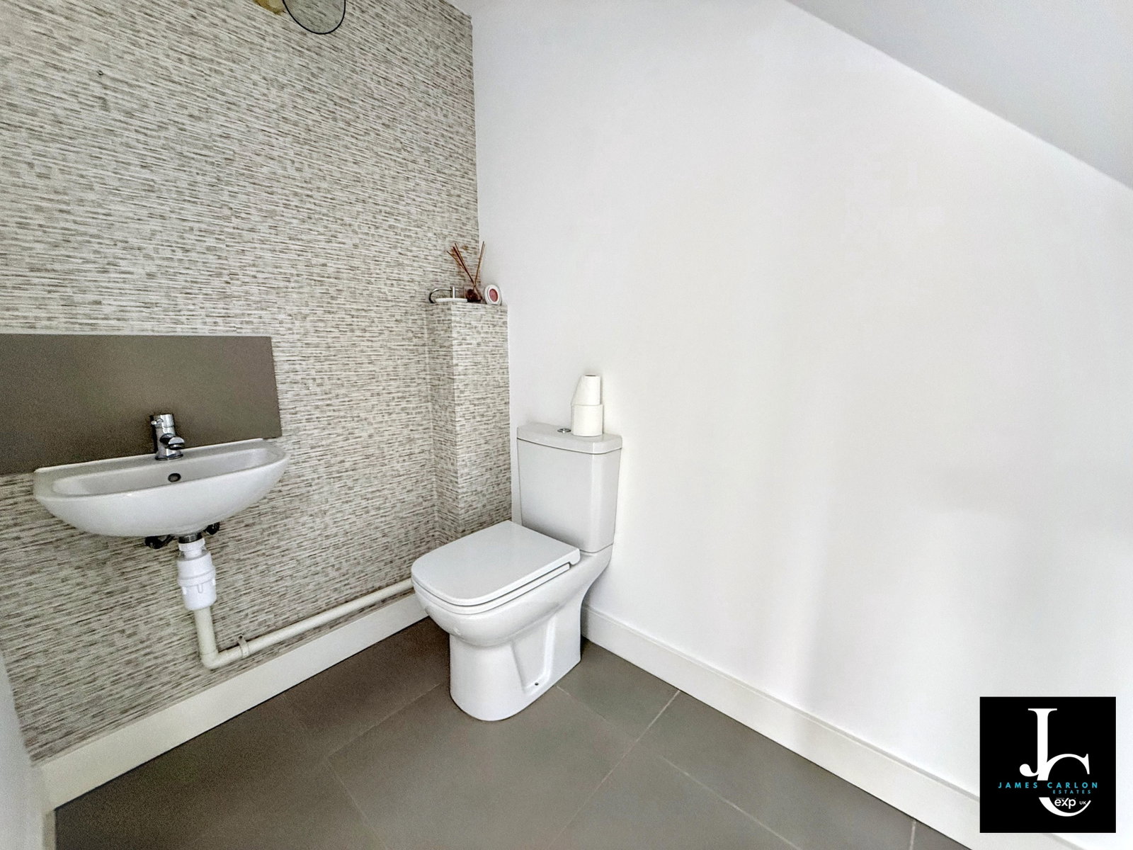 Detached House in Telford
