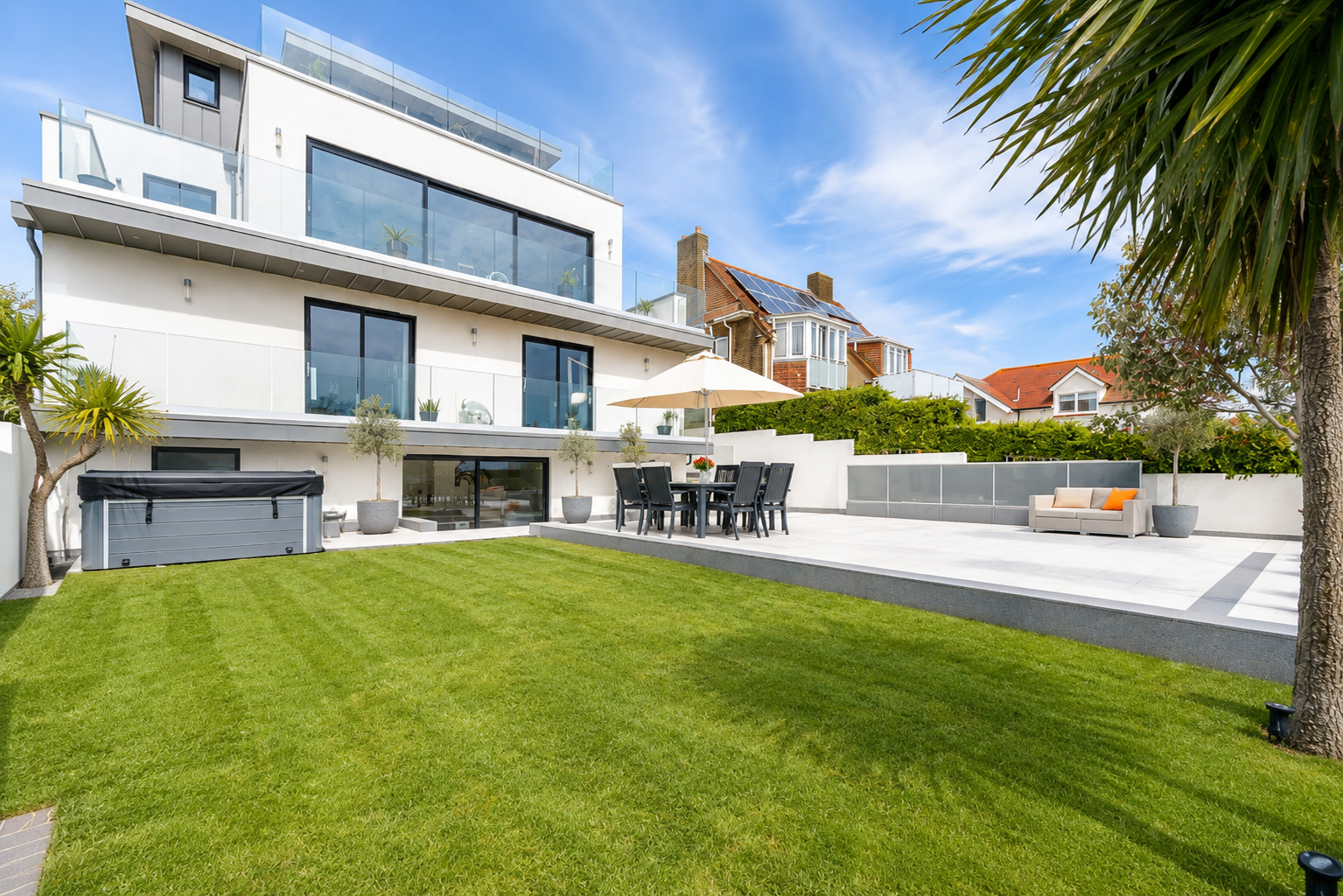Detached House in Brighton