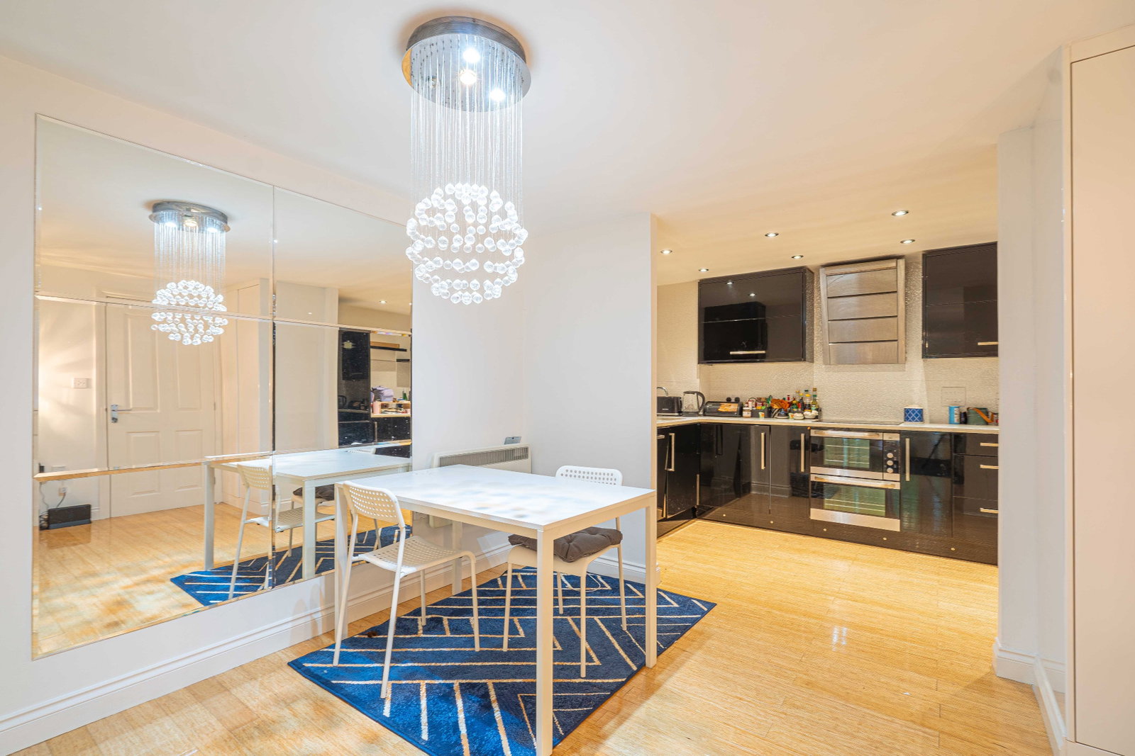 Apartment in Warwick
