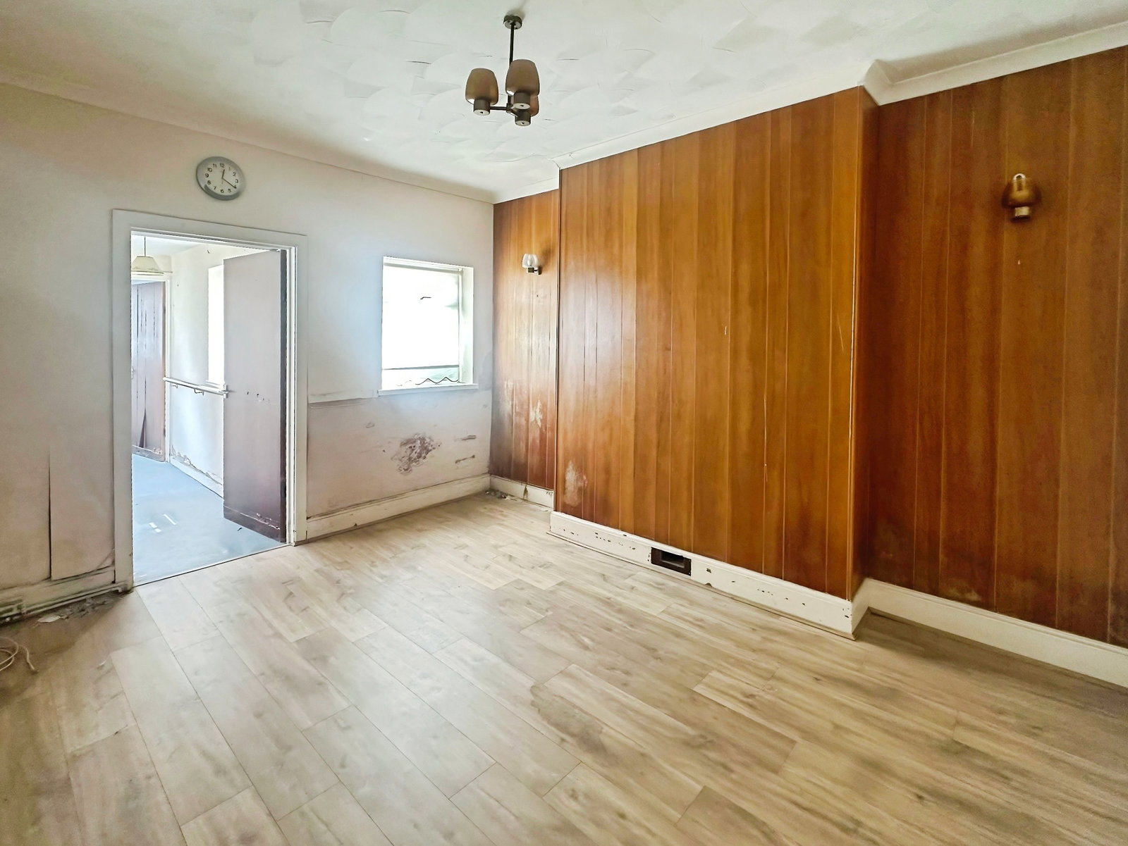 Semi Detached House in Swansea